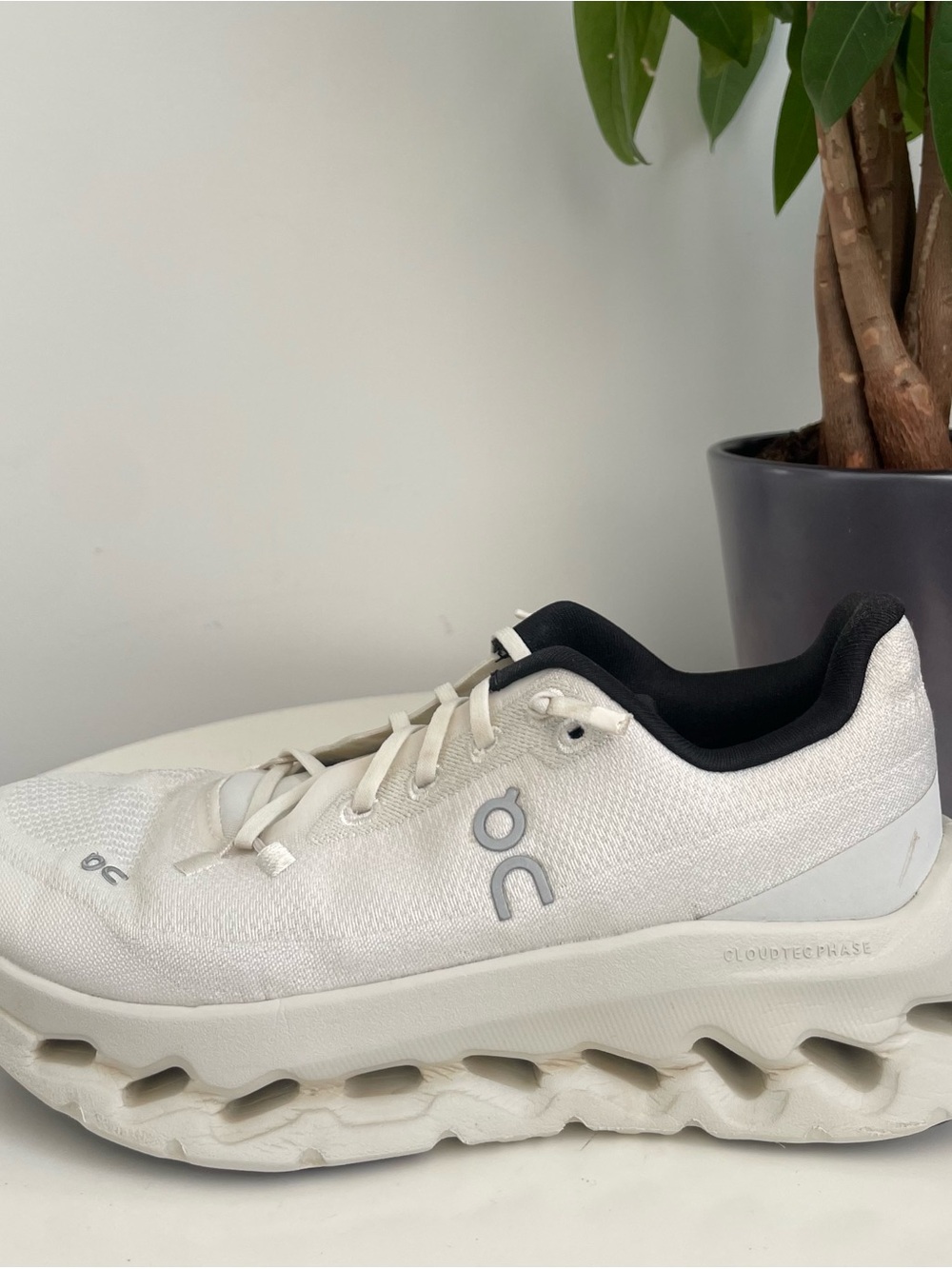 Women Size 5 On Running Cloudtilt
Pearl Ice Running Shoes